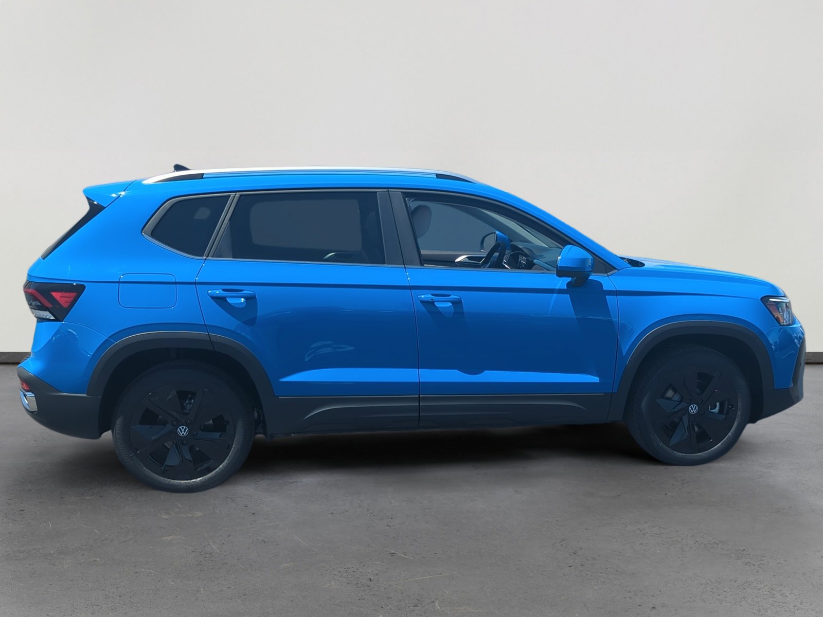 New 2025 Volkswagen Taos SE image 6