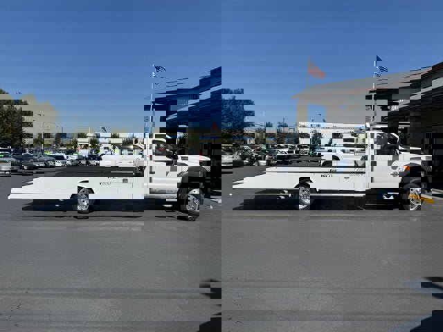 Used 2015 Ford F550 2WD Regular Cab Super Duty image 7