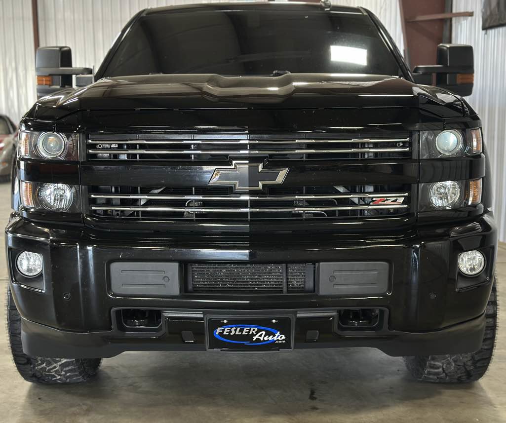 Used 2016 Chevrolet Silverado 2500 LT w/ Midnight Edition image 4