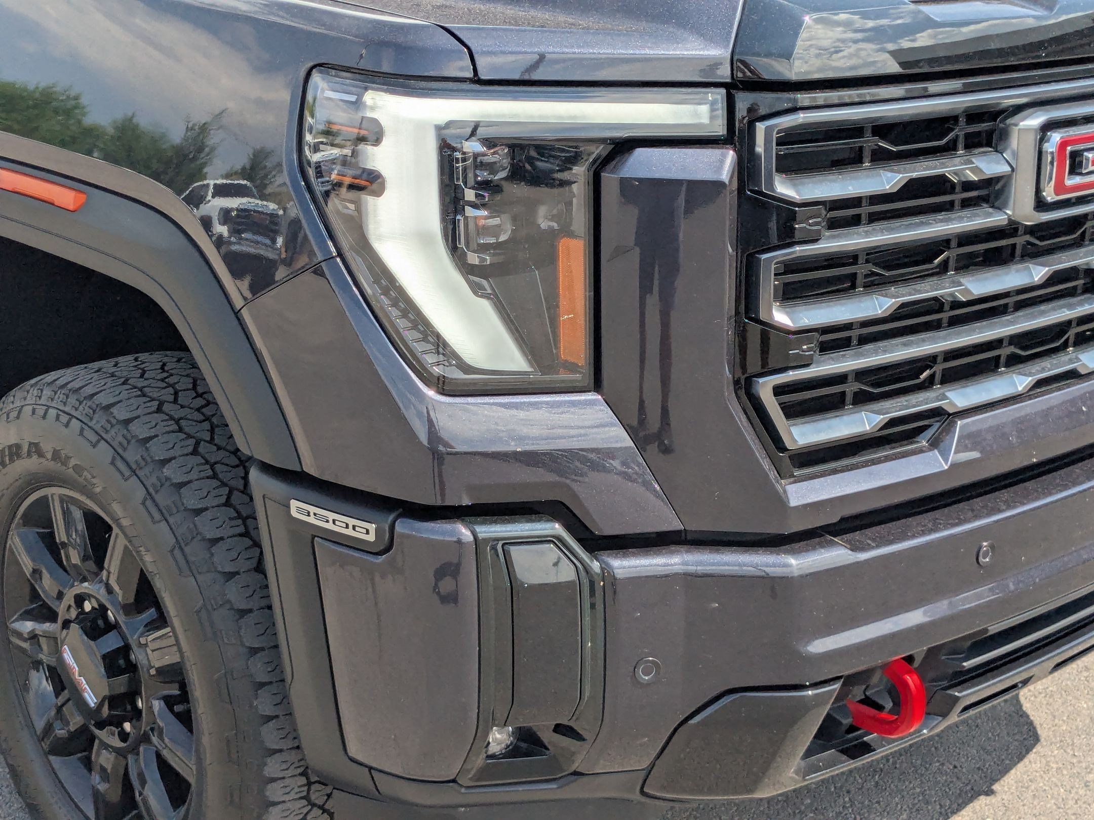 Used 2025 GMC Sierra 3500 AT4 w/ AT4 Premium Plus Package AWD/4WD image 11