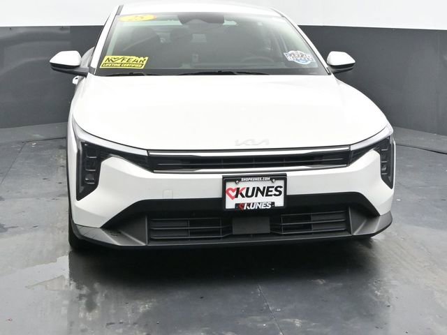 Used 2025 Kia K4 LXS image 4