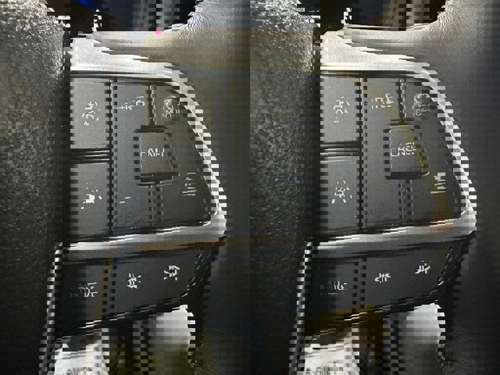 Used 2025 Toyota Grand Highlander AWD image 21