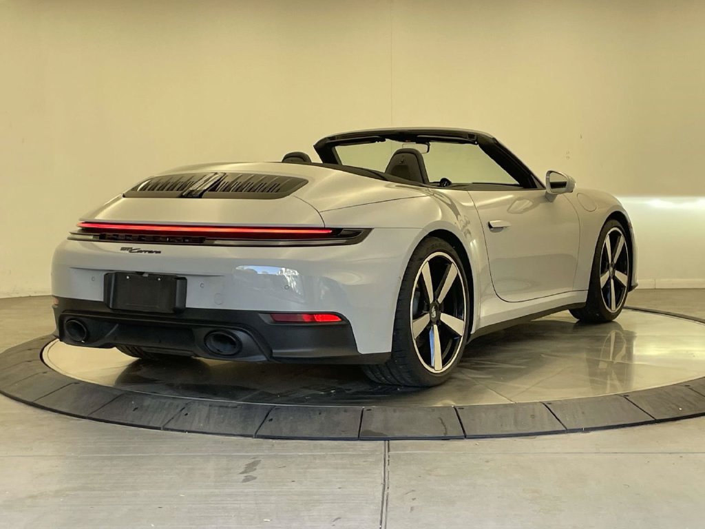 Used 2026 Porsche 911 Carrera RWD image 7
