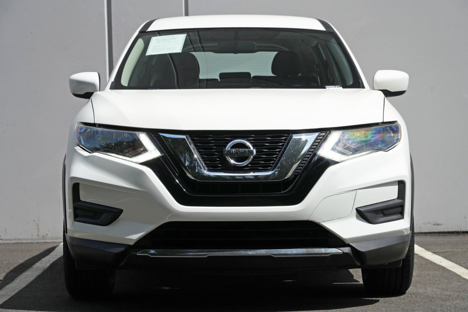 Used 2017 Nissan Rogue S AWD/4WD image 6