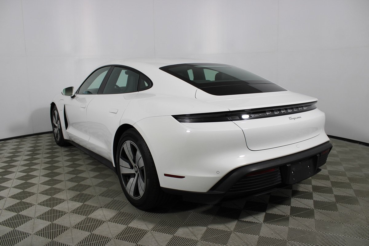 Used 2023 Porsche Taycan RWD image 31