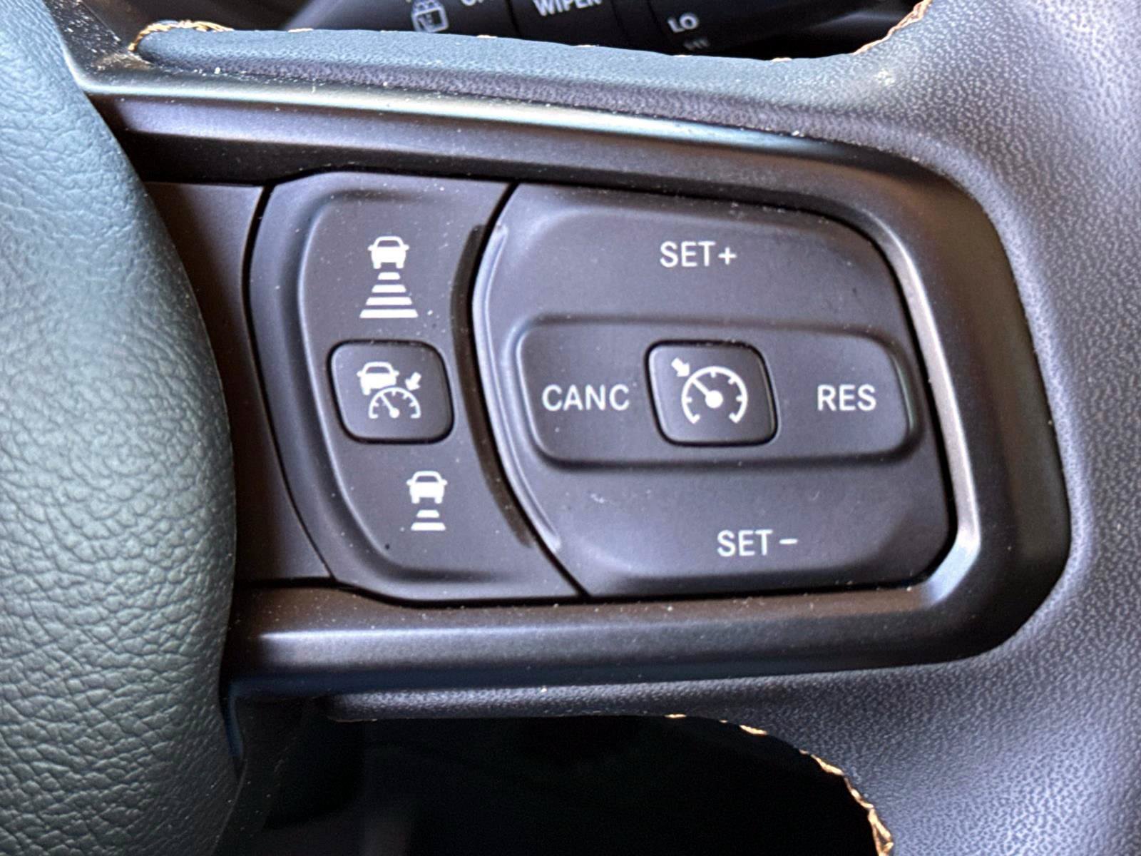 Used 2024 Jeep Wrangler Unlimited w/ Convenience Group AWD/4WD image 13