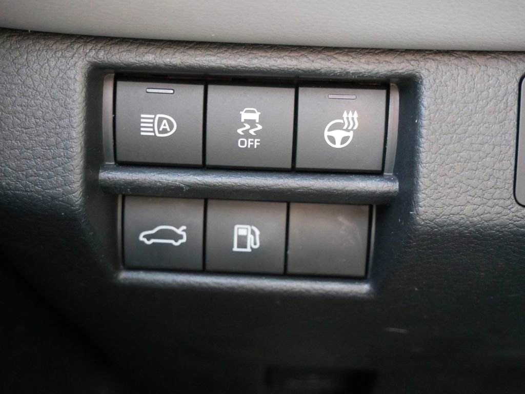 Used 2019 Toyota Avalon Limited w/ All Weather Liner Package FWD image 27