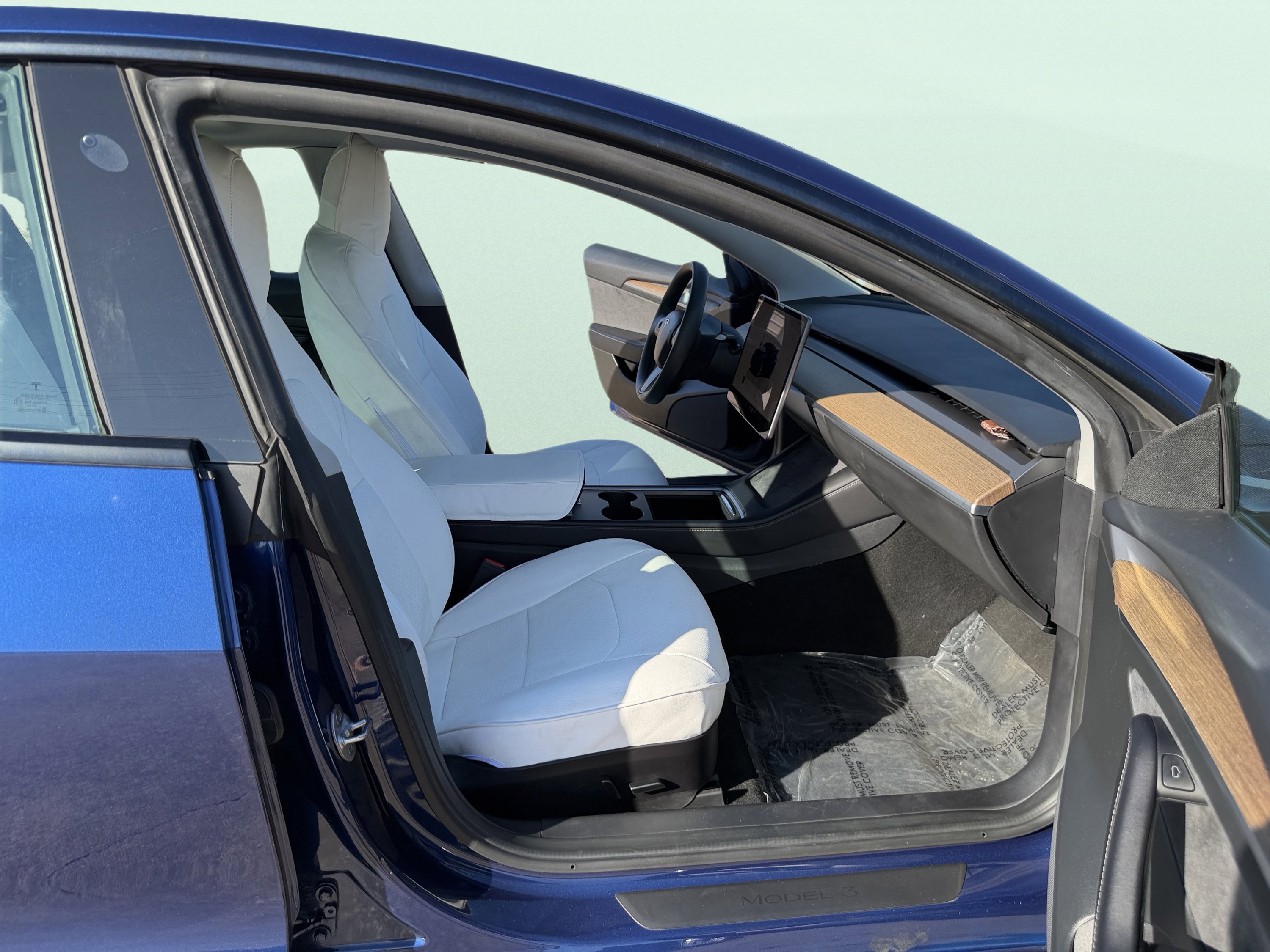 Used 2022 Tesla Model 3 Standard Range image 27