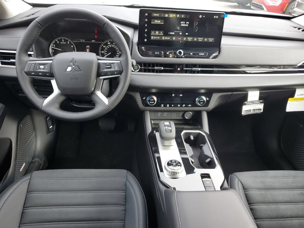 New 2026 Mitsubishi Outlander AWD image 9