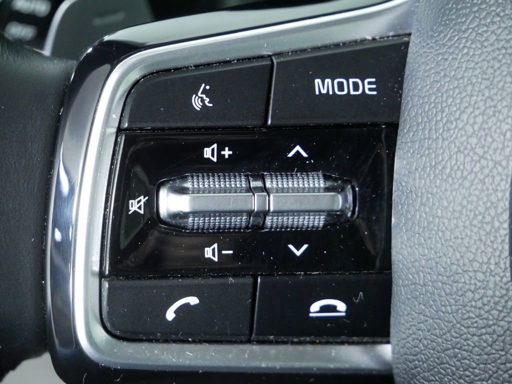 Certified 2023 Kia Sorento EX image 25