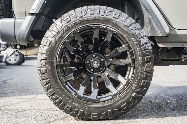 Used 2021 Jeep Wrangler Unlimited Rubicon image 34