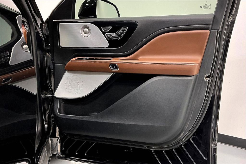 Used 2021 Lincoln Aviator Grand Touring w/ Equipment Group 302A image 23
