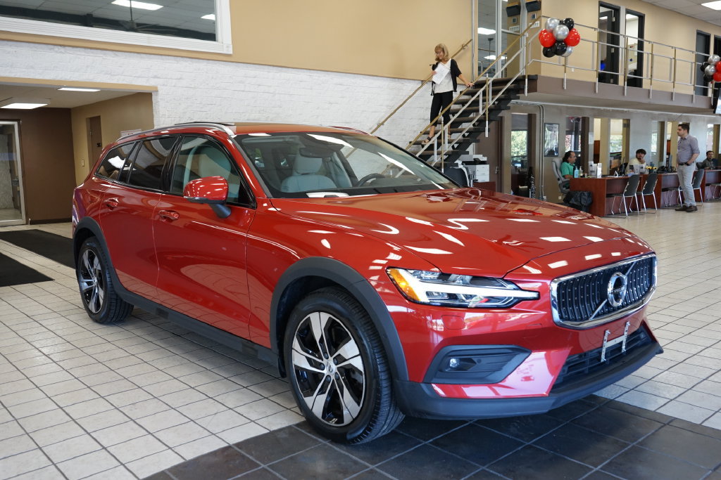 Used 2022 Volvo V60 T5 Cross Country AWD/4WD image 20