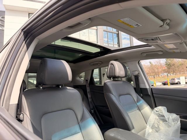 Used 2016 Hyundai Tucson Limited w/ Option Group 03 image 3