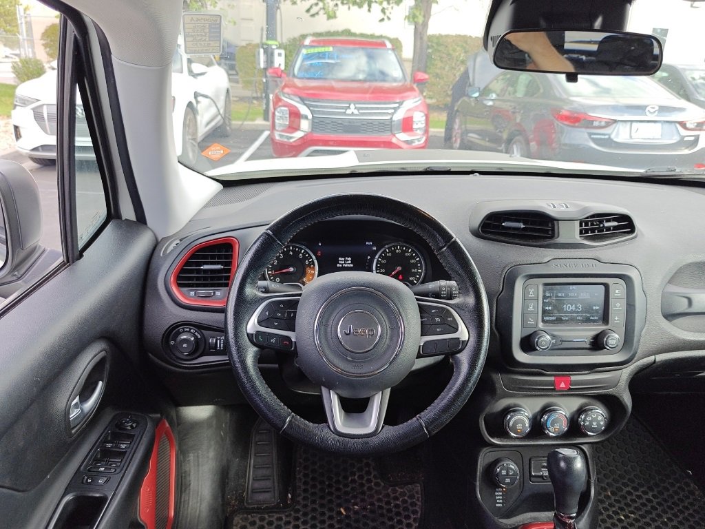 Used 2016 Jeep Renegade Trailhawk image 23