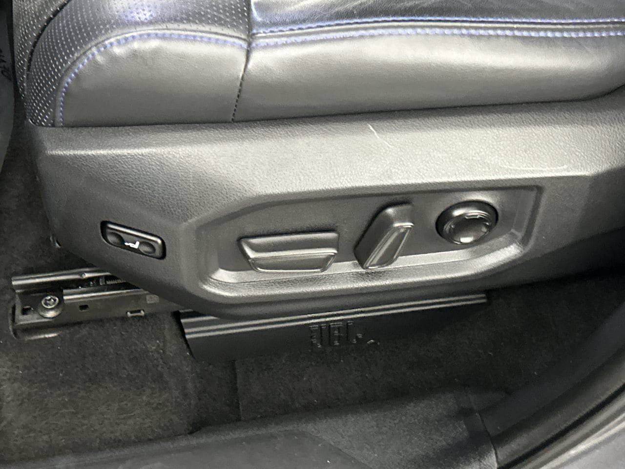 Used 2023 Toyota Sequoia Platinum AWD/4WD image 20