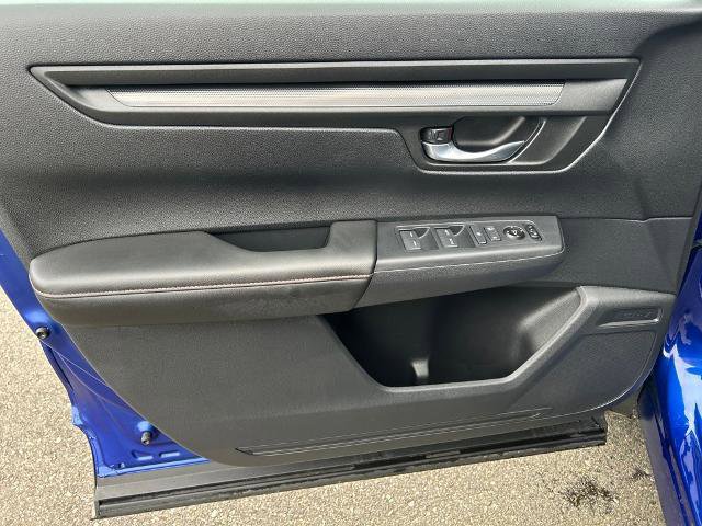 Used 2025 Honda CR-V Sport image 16