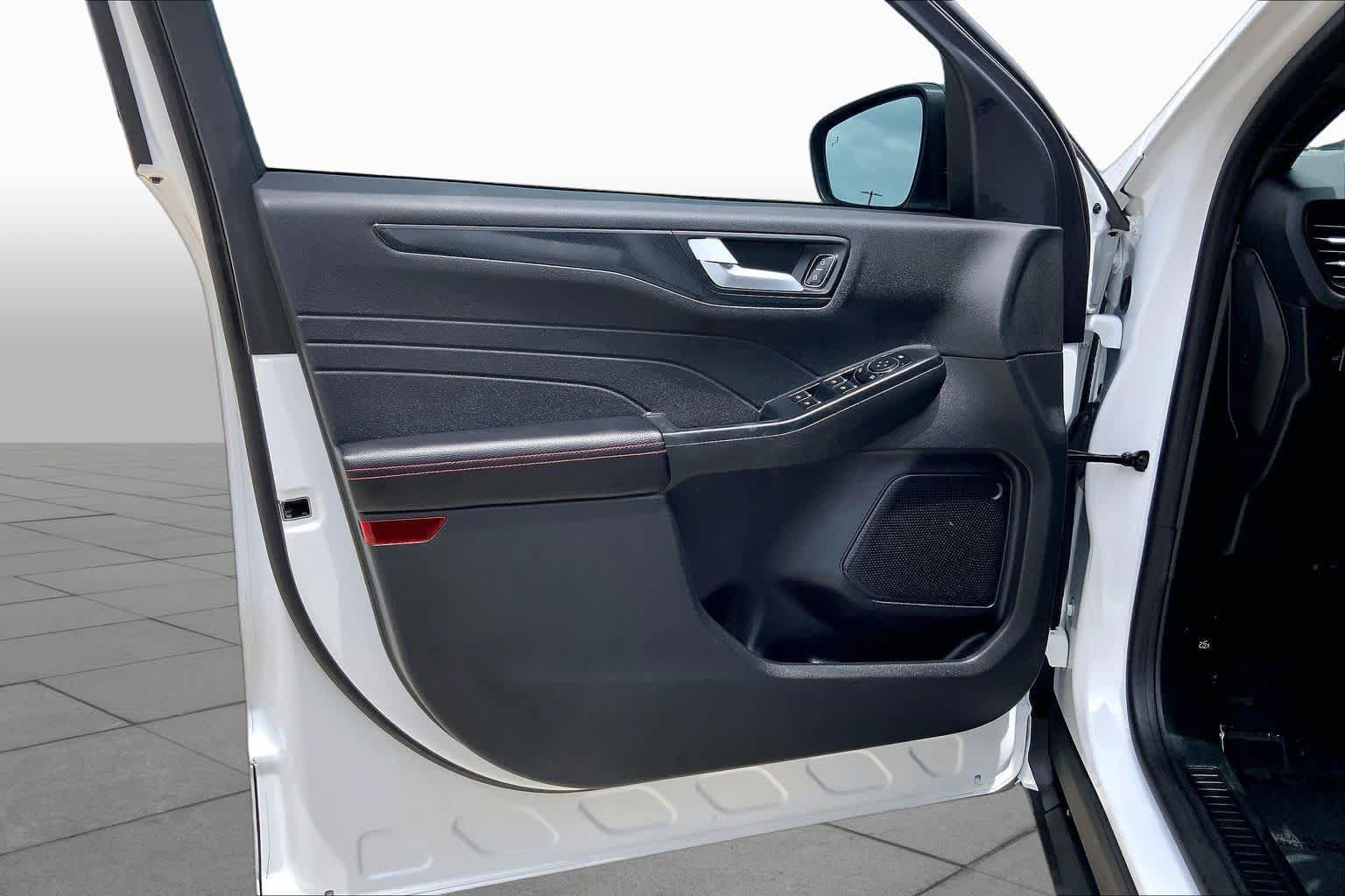 Used 2023 Ford Escape ST-Line w/ Tech Pack #1 FWD image 20