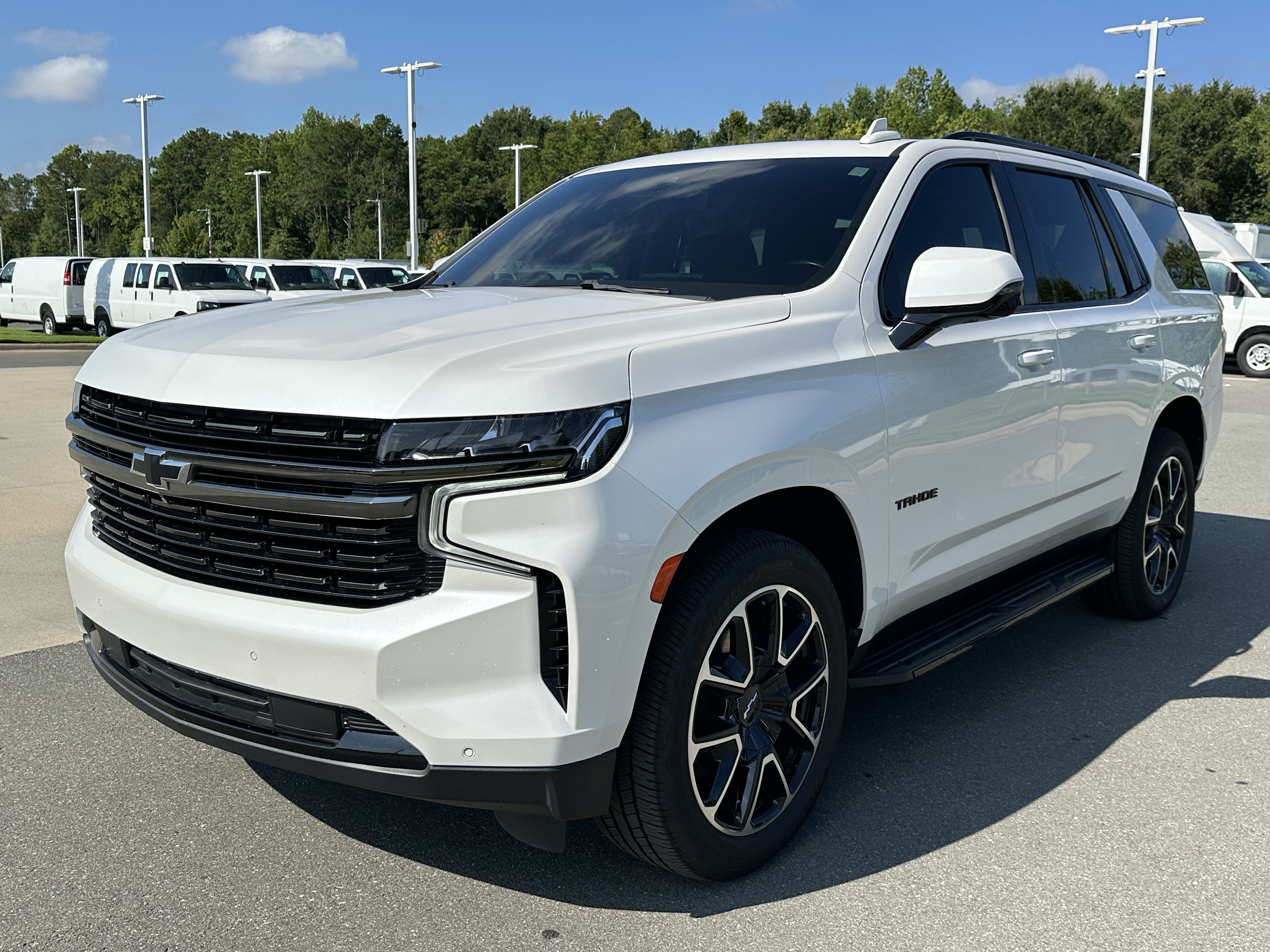 Used 2022 Chevrolet Tahoe RST w/ Luxury Package AWD/4WD image 6