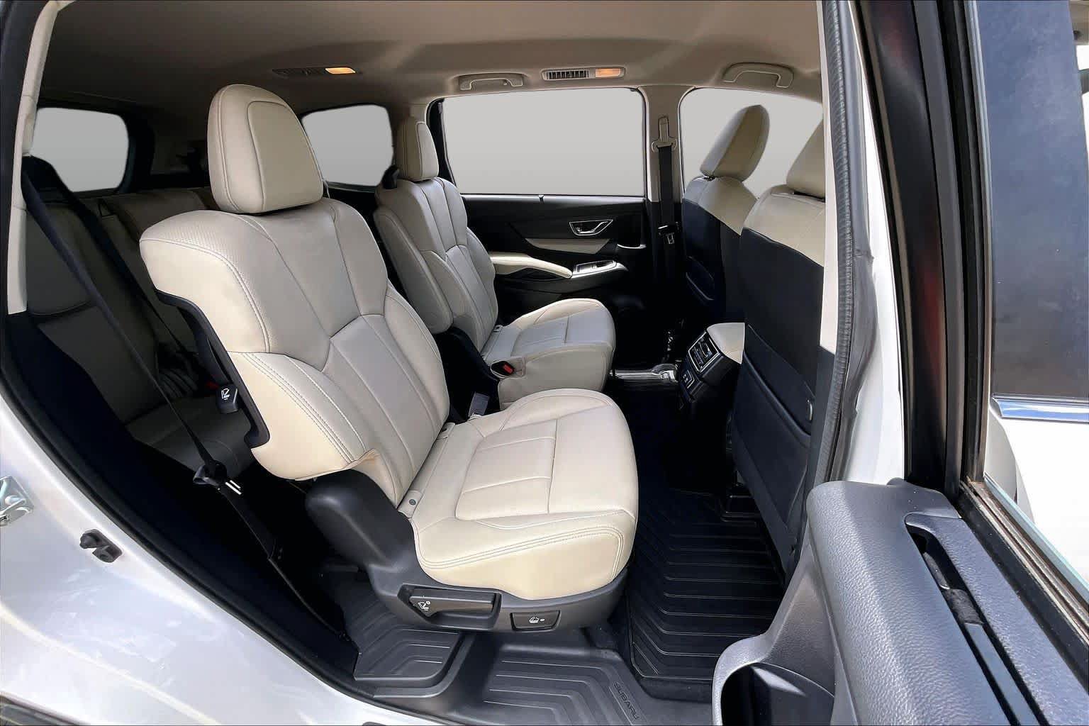 Used 2022 Subaru Ascent Limited AWD/4WD image 18