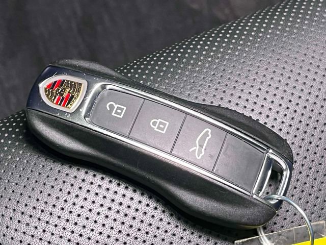 Certified 2024 Porsche 911 Targa 4 image 41