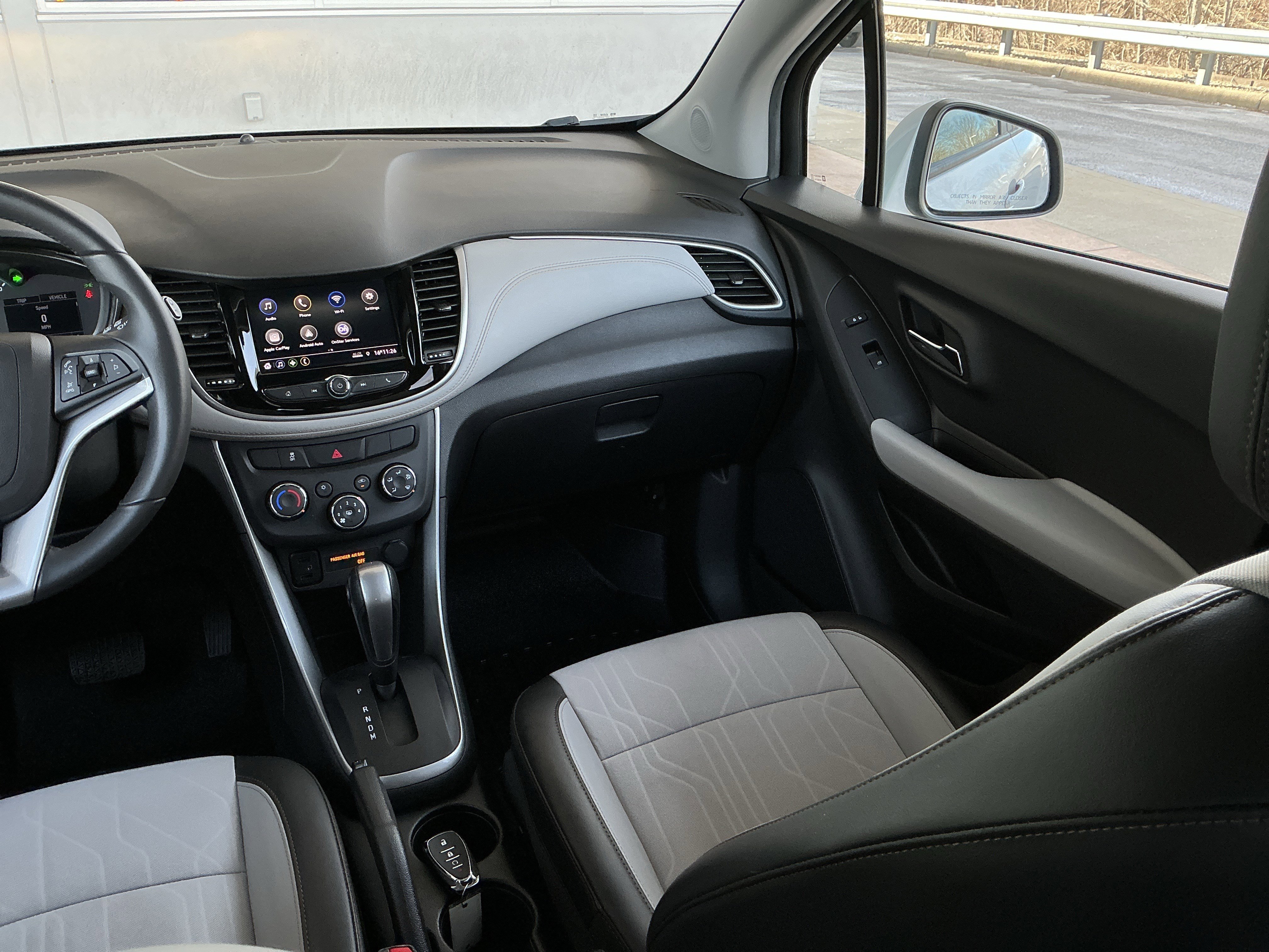 Used 2022 Chevrolet Trax LT w/ LT Convenience Package image 16