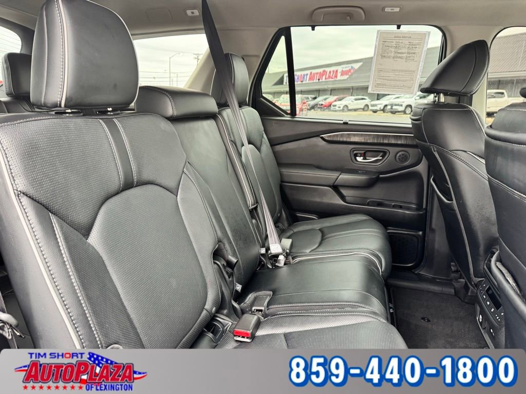 Used 2025 Honda Pilot Elite image 36