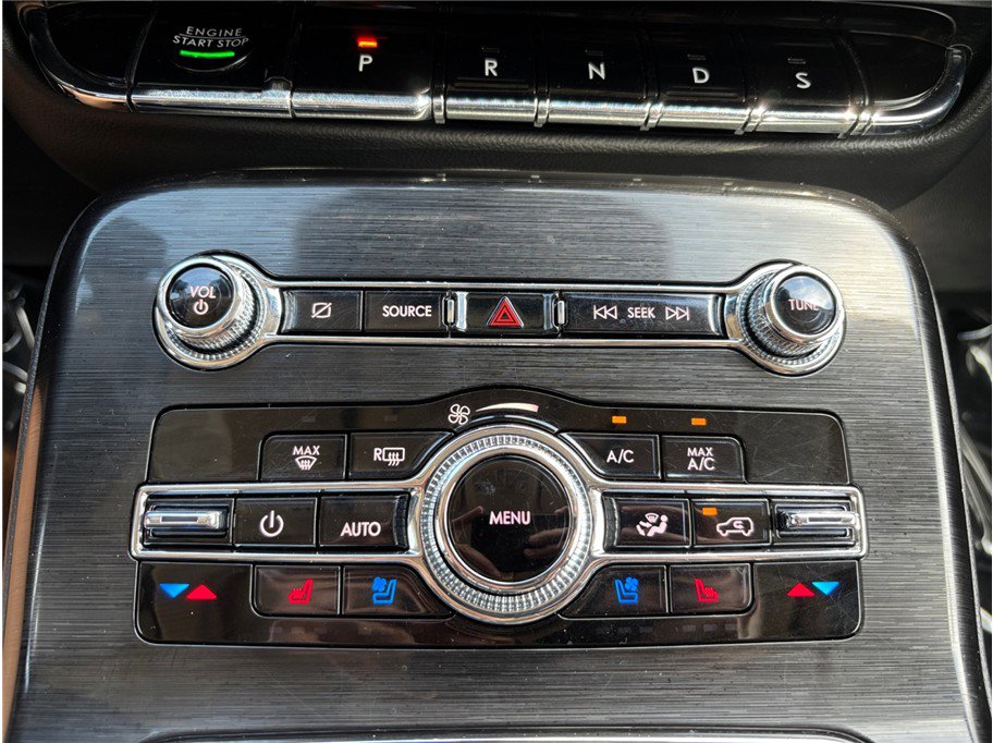 Used 2021 Lincoln Nautilus Reserve image 33