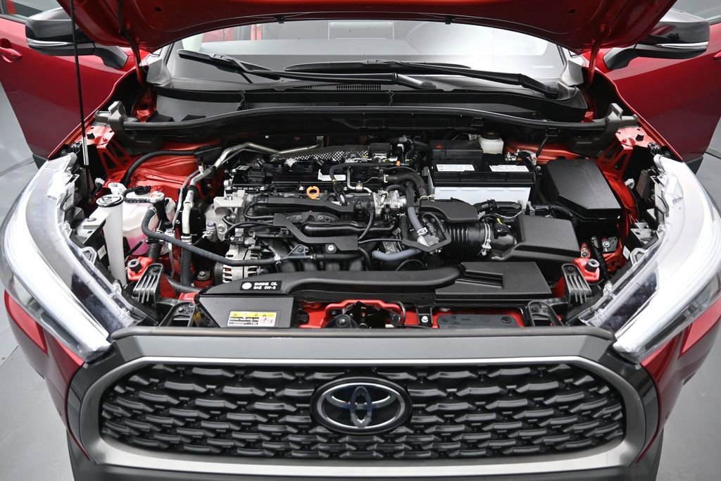 Certified 2025 Toyota Corolla Cross XLE AWD/4WD image 33