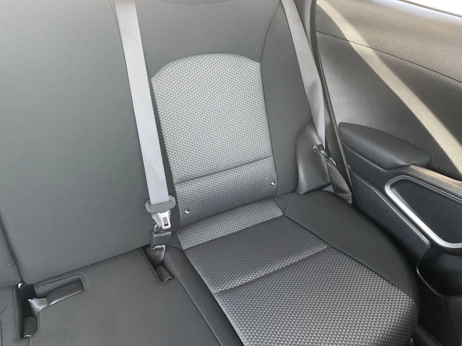 Used 2025 Kia Soul LX w/ LX Technology Package FWD image 35