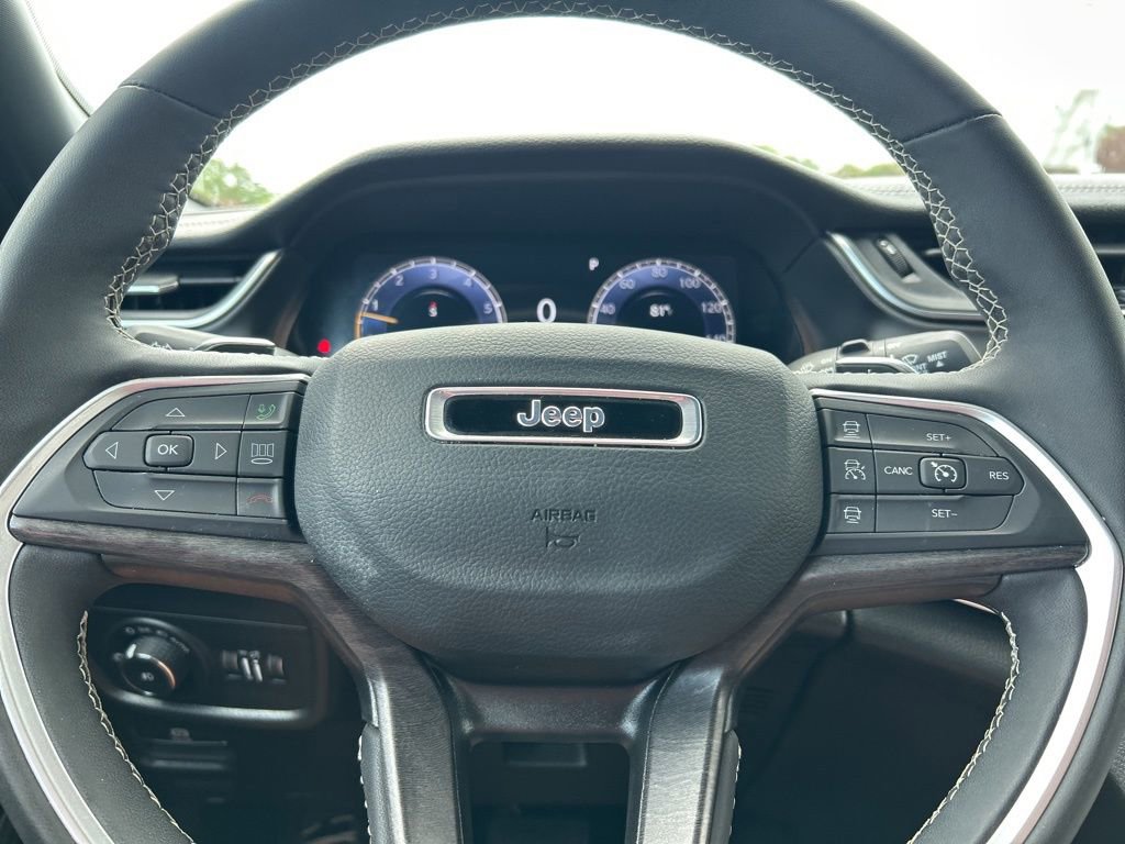 Used 2024 Jeep Grand Cherokee L Limited image 23