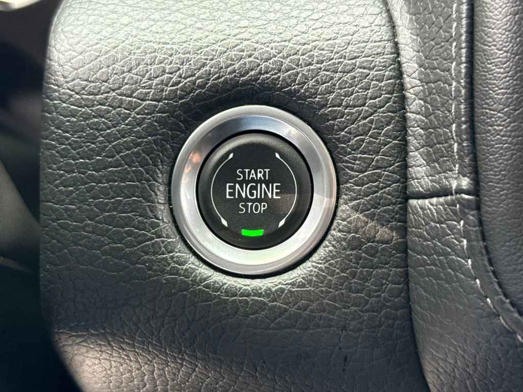 Used 2024 GMC Yukon Denali RWD image 31