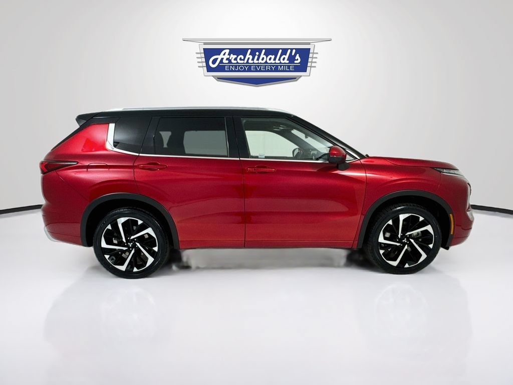 Used 2023 Mitsubishi Outlander SEL AWD/4WD image 9