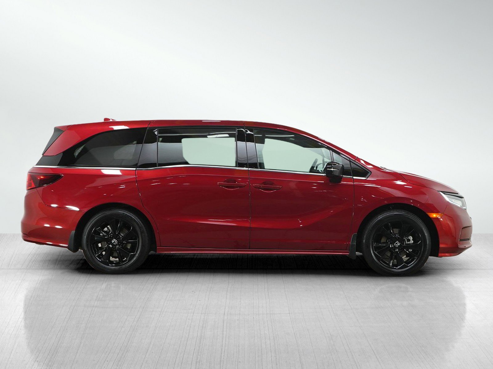 Used 2024 Honda Odyssey Sport image 6