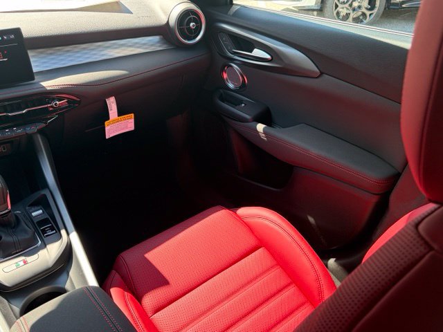 New 2026 Alfa Romeo Tonale w/ Red Premium Package AWD/4WD image 43