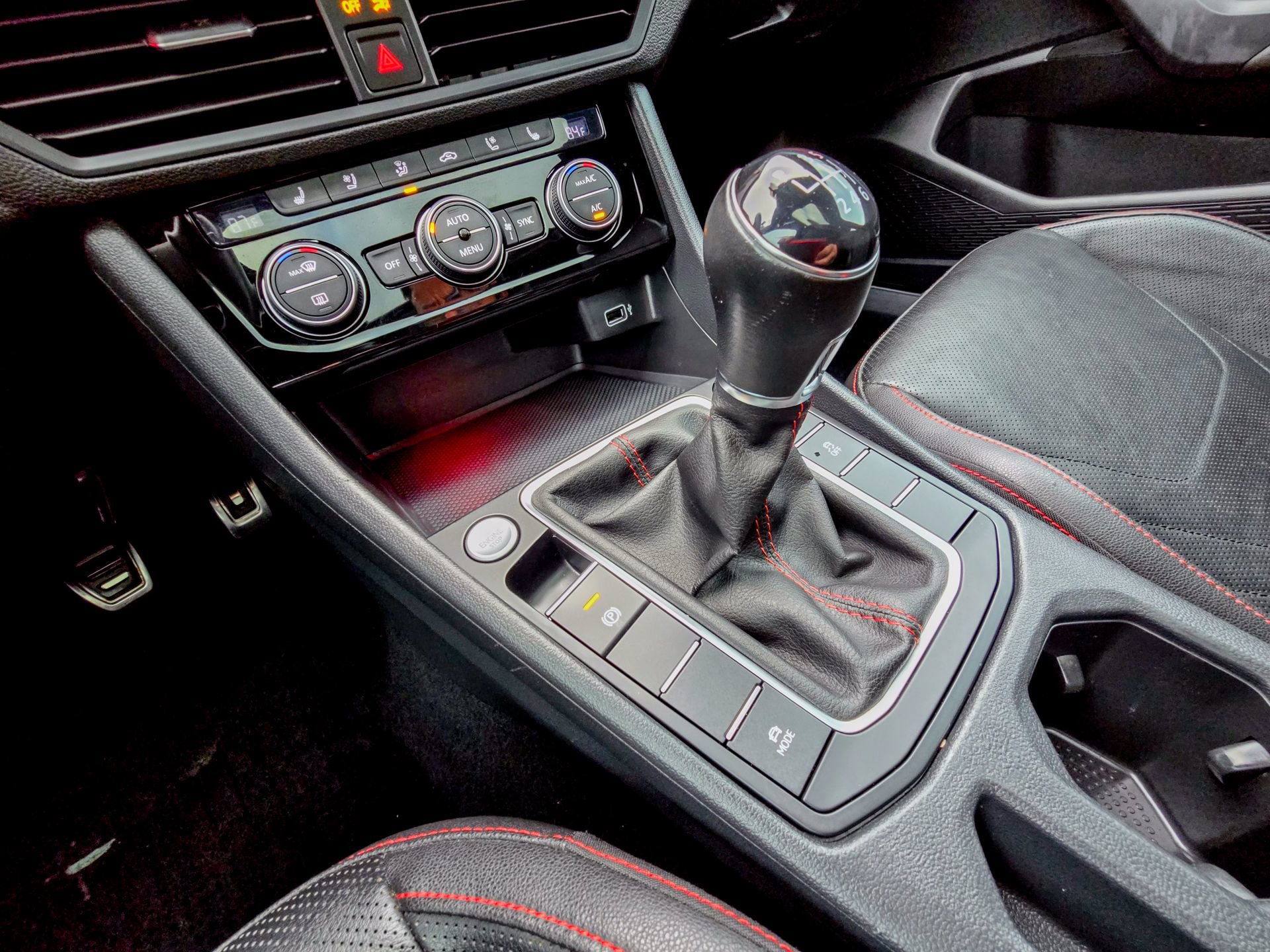 Used 2019 Volkswagen Jetta GLI Autobahn image 12