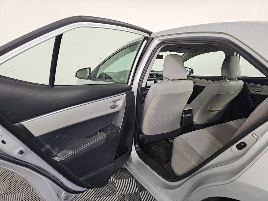Used 2016 Toyota Corolla LE image 17