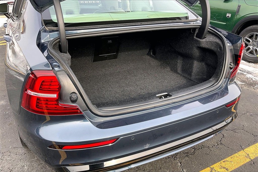 Used 2024 Volvo S60 B5 Plus image 26