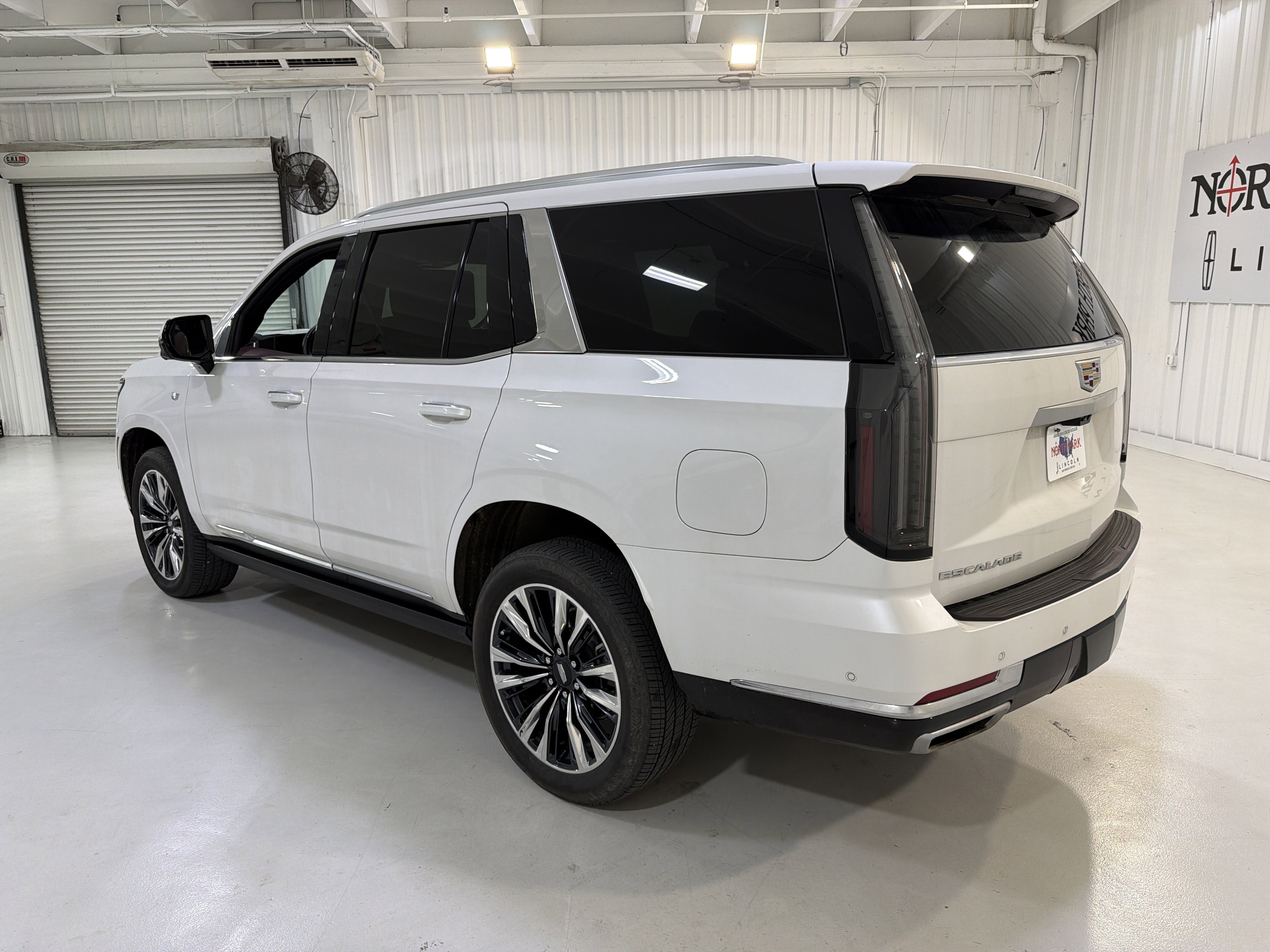 Used 2025 Cadillac Escalade Premium Luxury w/ Touring Package RWD image 3