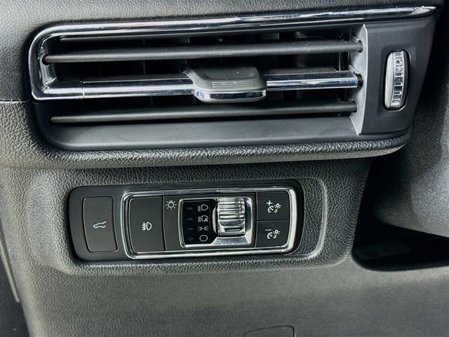 Used 2020 Lincoln Corsair Reserve w/ Equipment Group 201A image 10