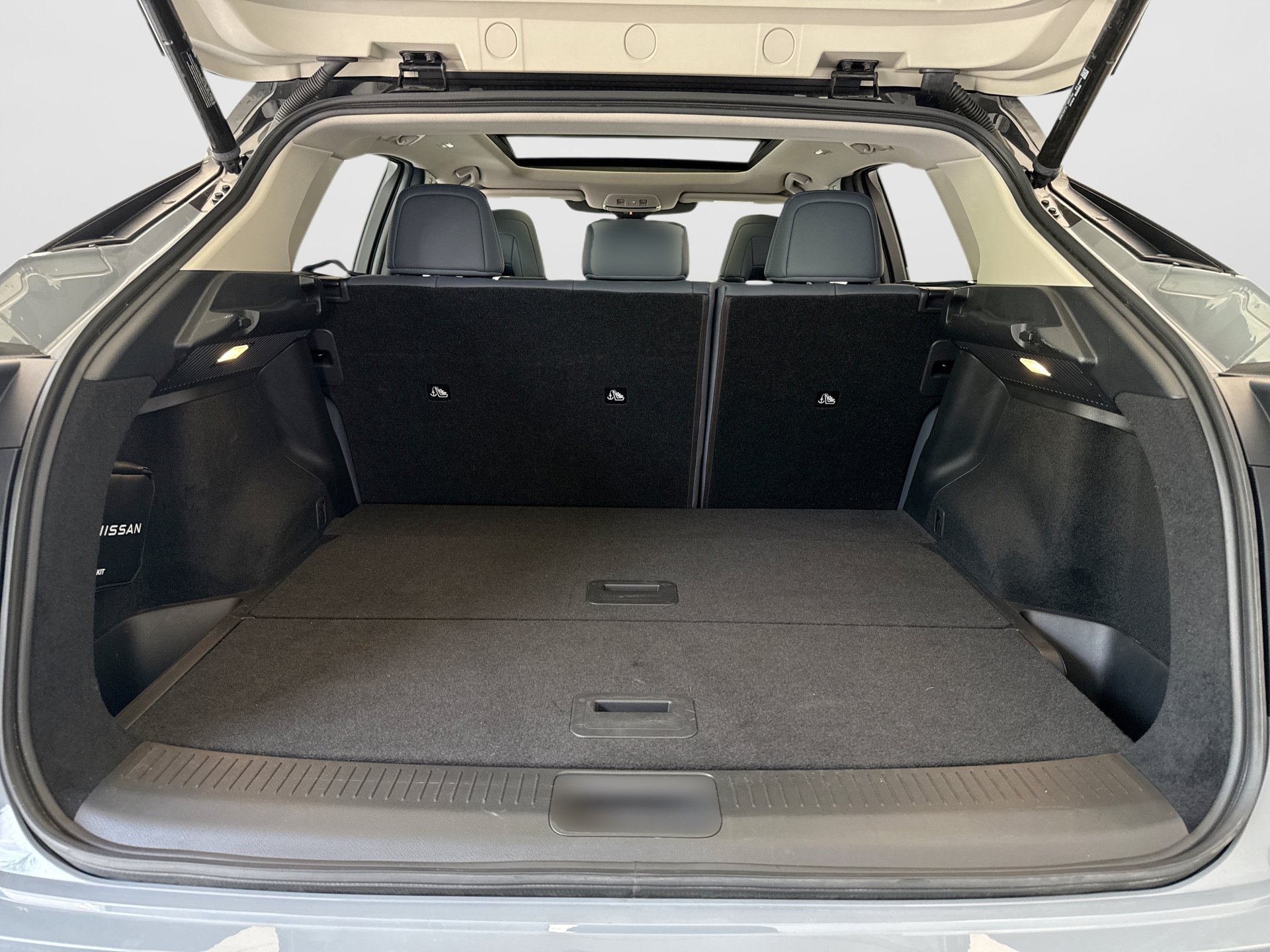 Used 2024 Nissan Ariya AWD image 20