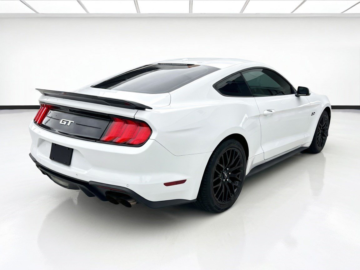Used 2020 Ford Mustang GT RWD image 4