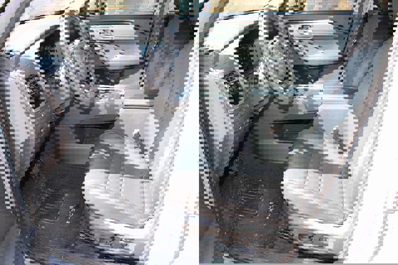 Used 2024 Nissan Rogue SL image 15