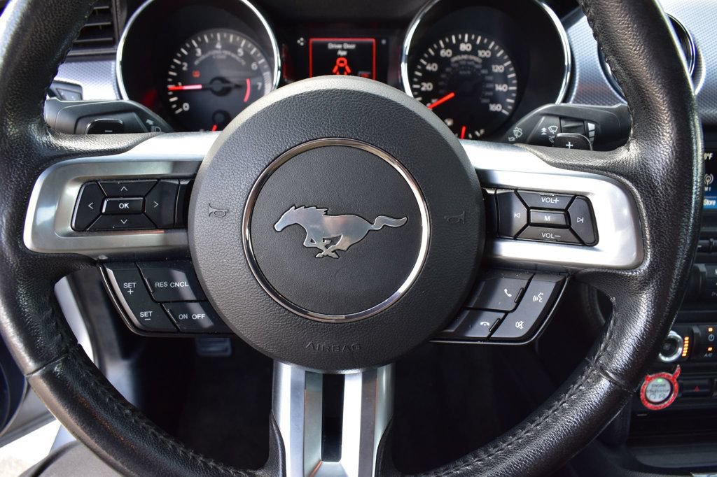 Used 2016 Ford Mustang Coupe RWD image 23