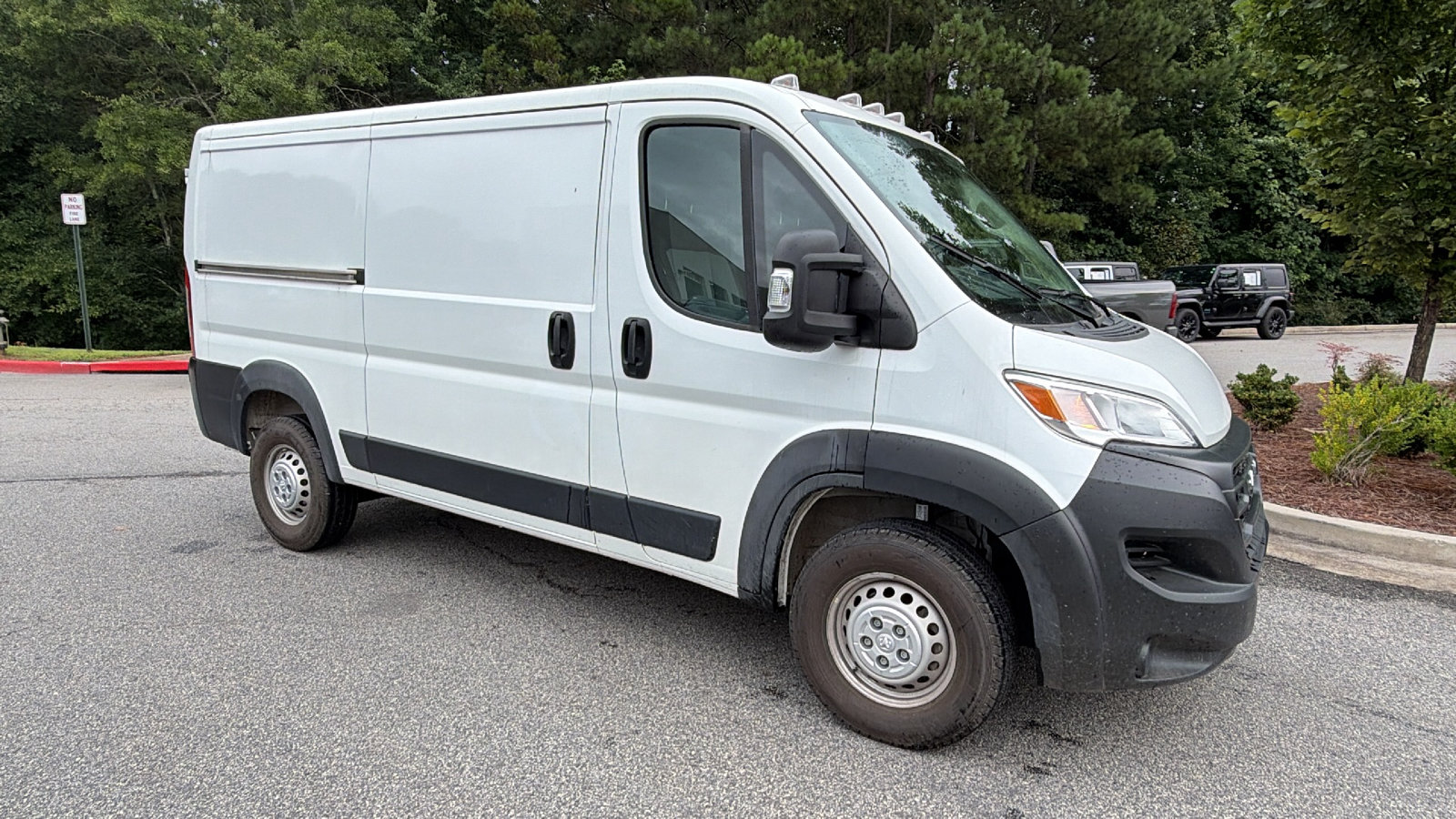 Used 2025 RAM ProMaster 2500 FWD image 5