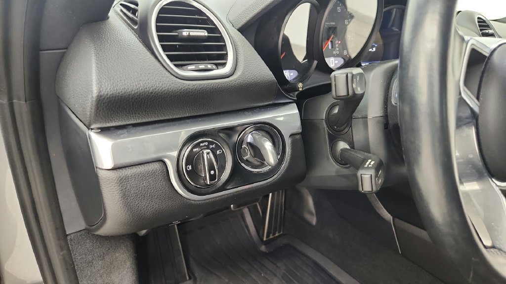 Used 2019 Porsche 718 Cayman S RWD image 31