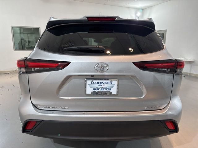 New 2025 Toyota Highlander XLE image 8
