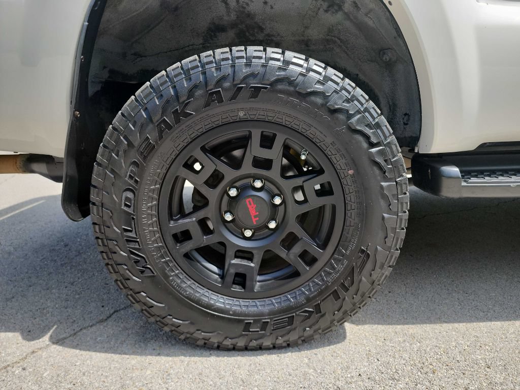 Used 2009 Toyota 4Runner Limited AWD/4WD image 11