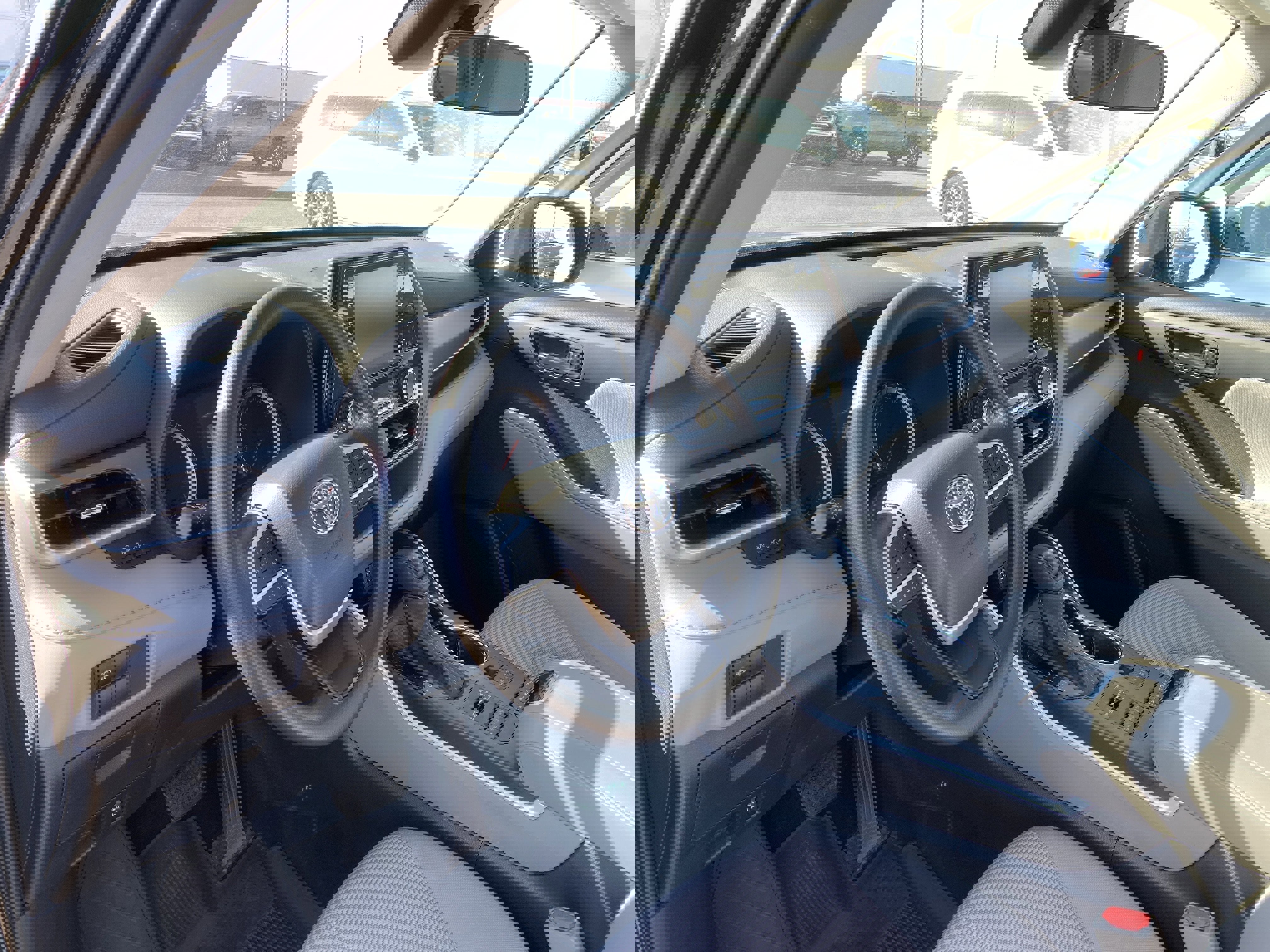 Used 2022 Toyota Highlander L image 7