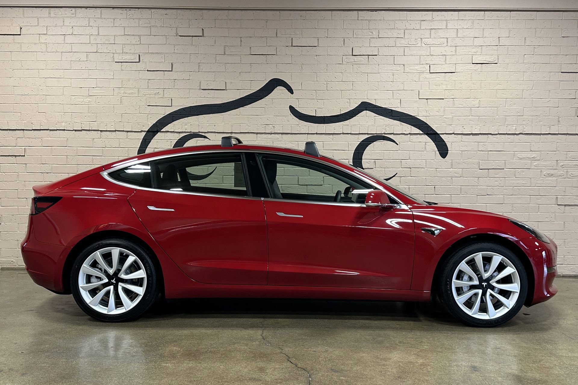 Used 2019 Tesla Model 3 Standard Range RWD image 3